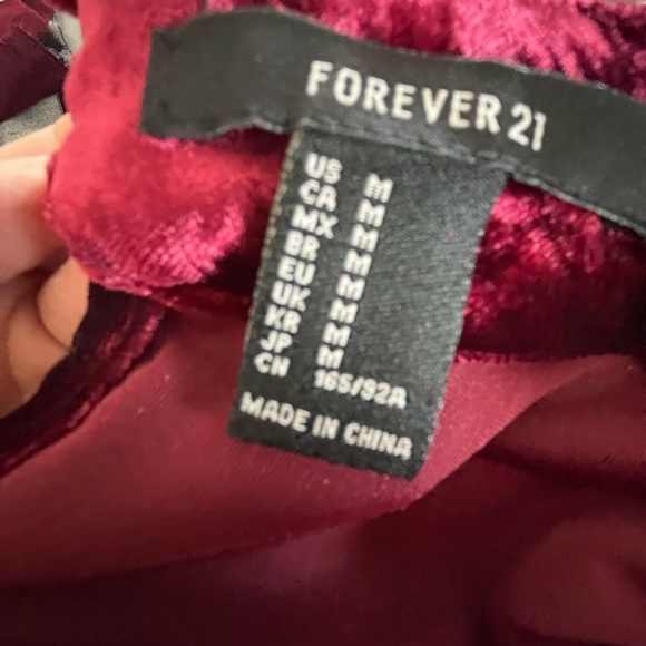 ✨✨ Forever 21 Women Mini Dress ✨✨ - Picture 3 of 3